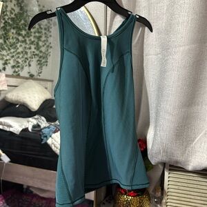 Lululemon tank top